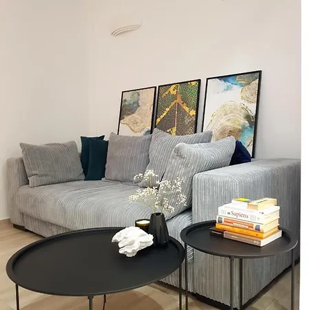 Ivory Lane Center Luxury סלוניקי