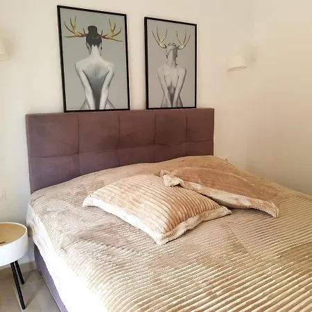 Ivory Lane Center Luxury