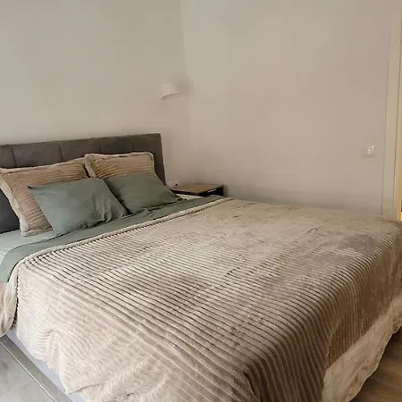 Ivory Lane Center Luxury *
