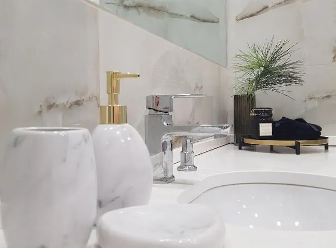 Ivory Lane Center Luxury * Salonic