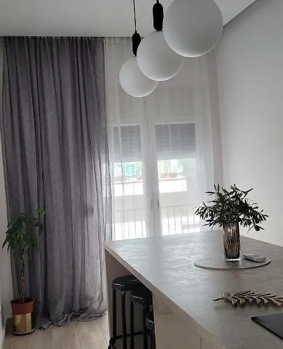 Ivory Lane Center Luxury * Salonic